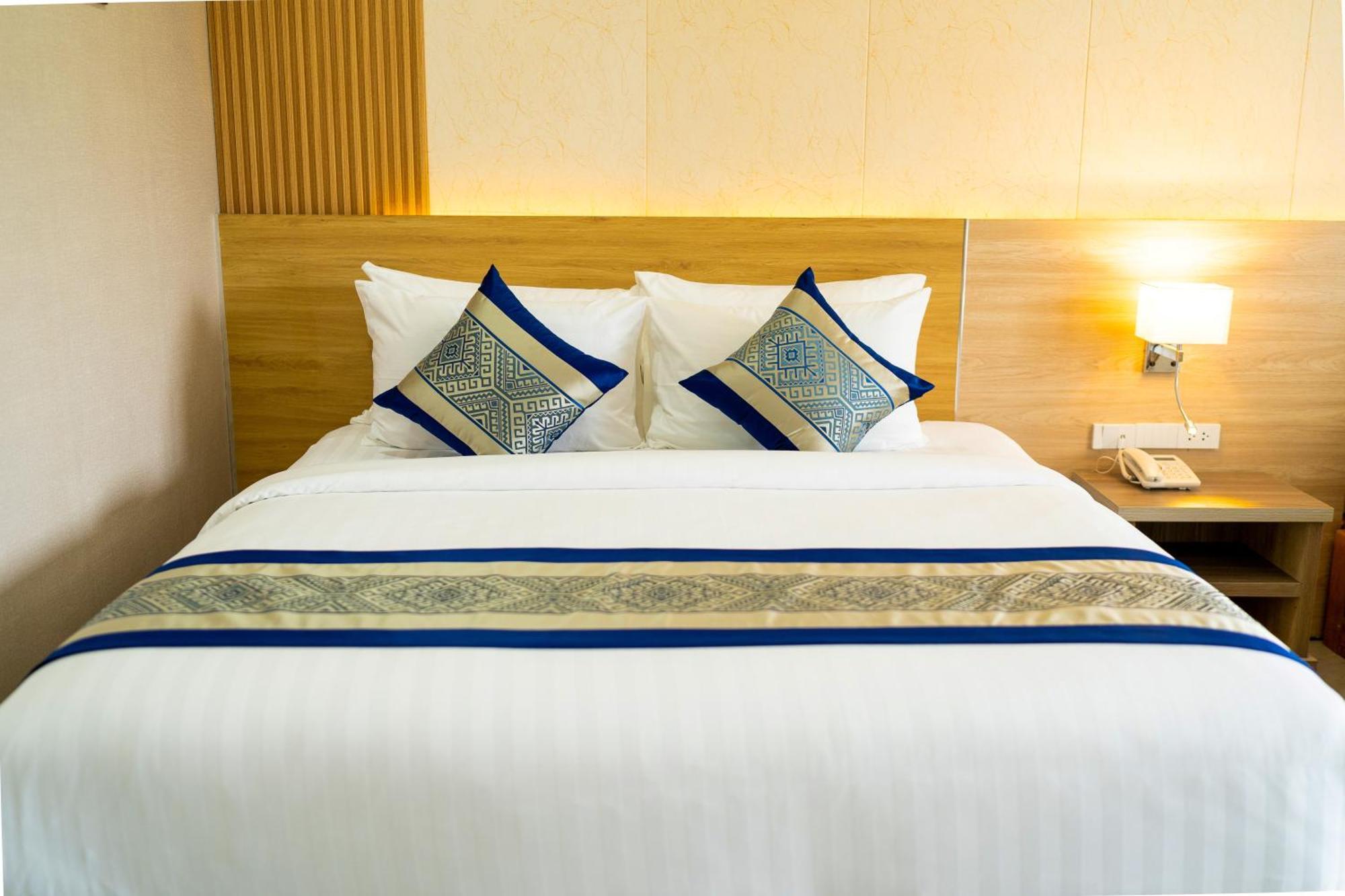 S Vangvieng Boutique Hotel Vang Vieng Dış mekan fotoğraf